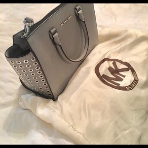 Michael Kors large Grey Selma w/ Gronnets Satchel